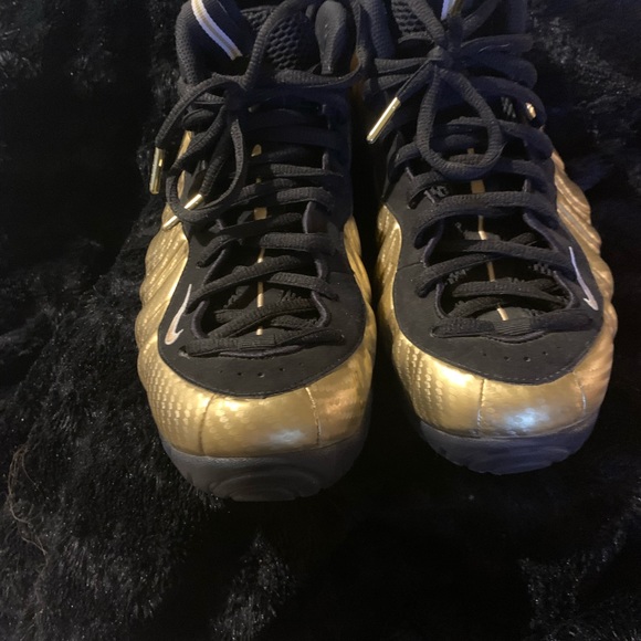 nike air foamposite pro metallic gold